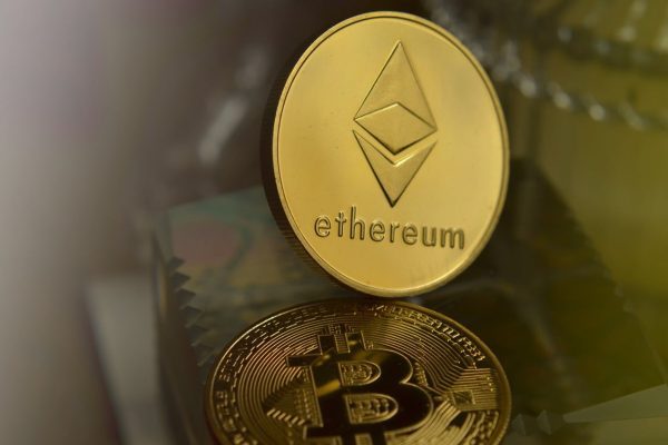 Ethereum superará a Bitcoin en el primer trimestre de 2025: predicción de un trader