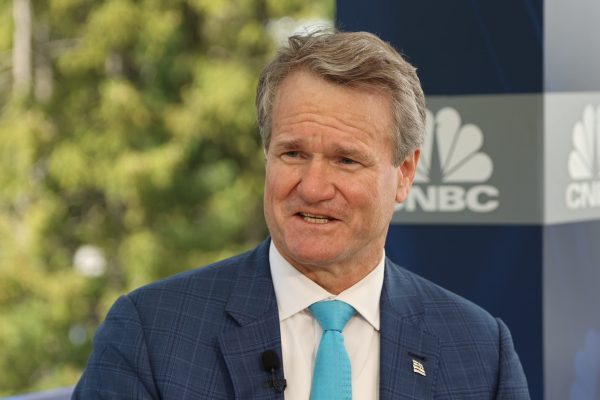 Bancos: el presidente de Bank of America abre la puerta a las cripto pero pide claridad regulatoria