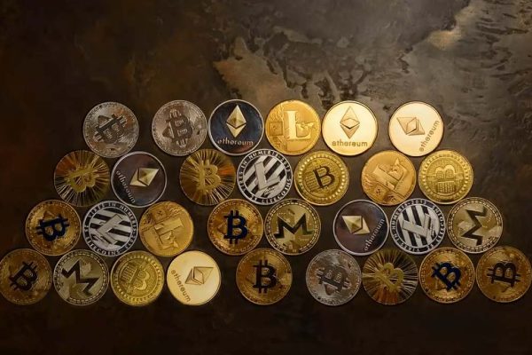 Criptomonedas en la mira de ballenas y otros inversores en febrero de 2025
